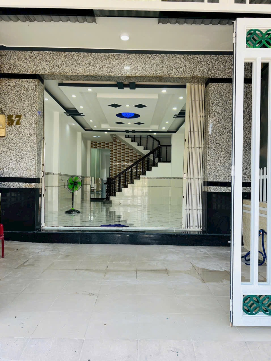 Nhà ngay trung tâm thương mại Phong Điền - Cần Thơ